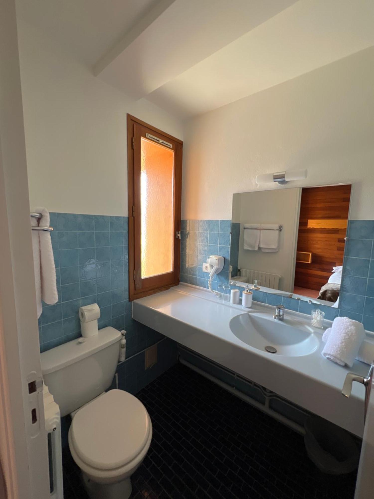 Hotel Restaurant La Pendine Les Pres Bagian luar foto